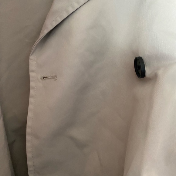 The Transit Trench Coat Ltd Edition by Away Travel Sand Size Large - Picture 7 of 15